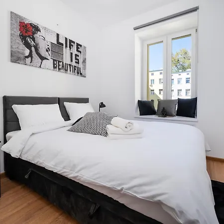 Drewnowska Modern Space Apartment