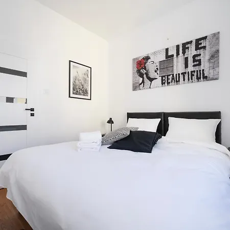 Lägenhet Drewnowska Modern Space By Bookinghost Łódź