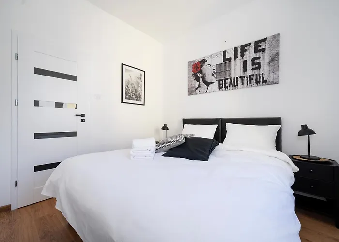 Lejlighed Drewnowska Modern Space By Bookinghost Łódź